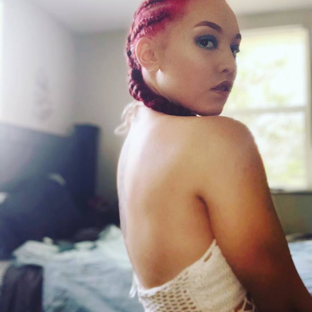 Meet your Posher, Ashley